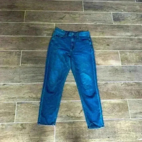 American Eagle AE High Rise Waisted Vintage Mom Jean Size 6R Style #:1083 - Picture 1 of 10